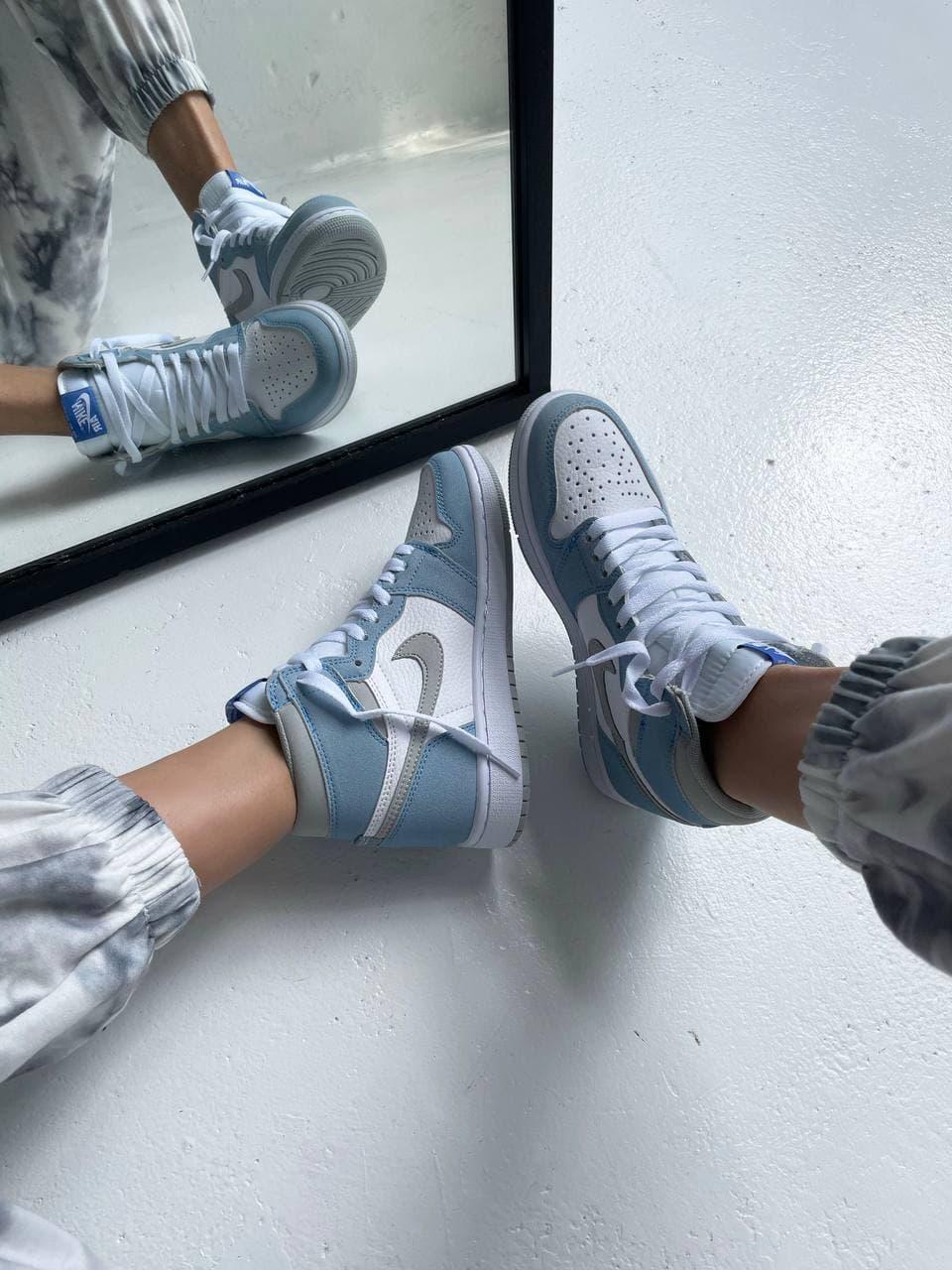 Nike Air Jordan 1 Retro High Hyper Royal