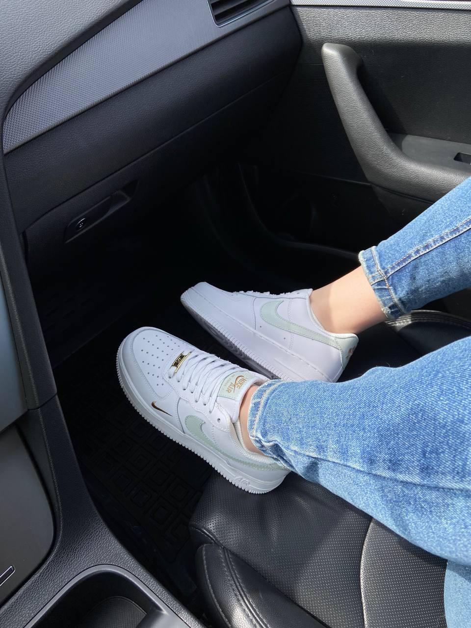 Nike Air Force 1 Light Green