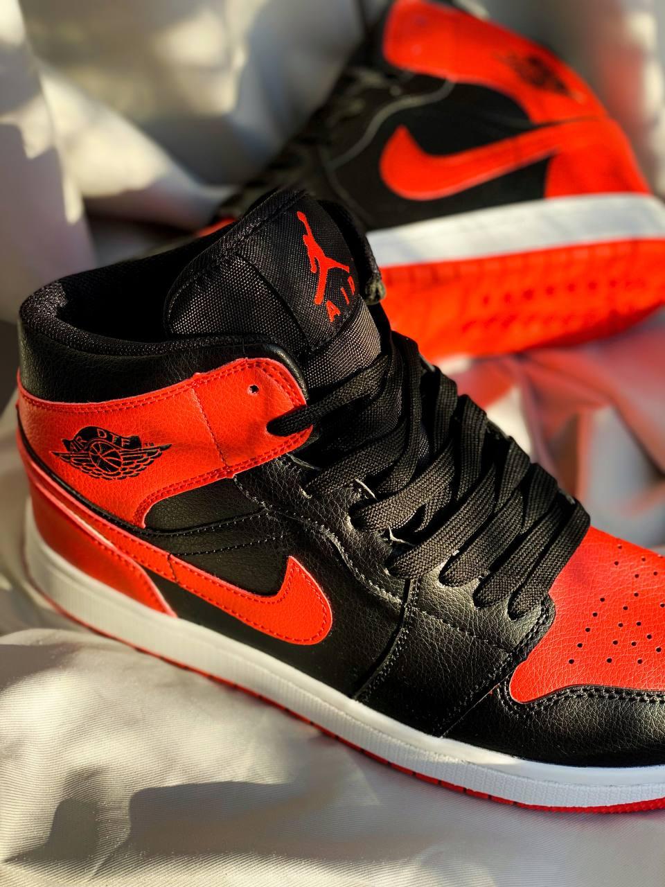 Nike Air Jordan Retro 1 High OG Banned