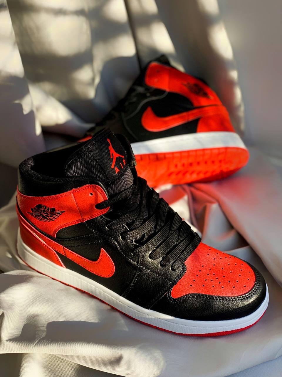 Nike Air Jordan Retro 1 High OG Banned