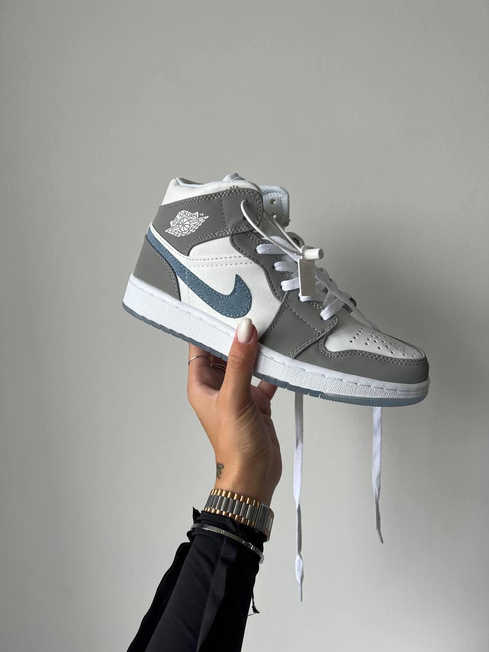 Nike Air Jordan 1 Retro Mid Aluminium