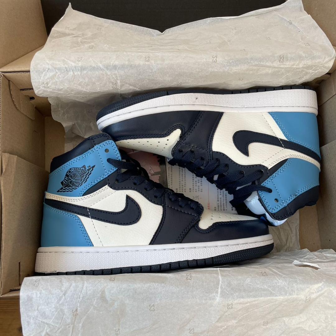 Nike Air Jordan 1 Retro High Patent Blue Toe v2