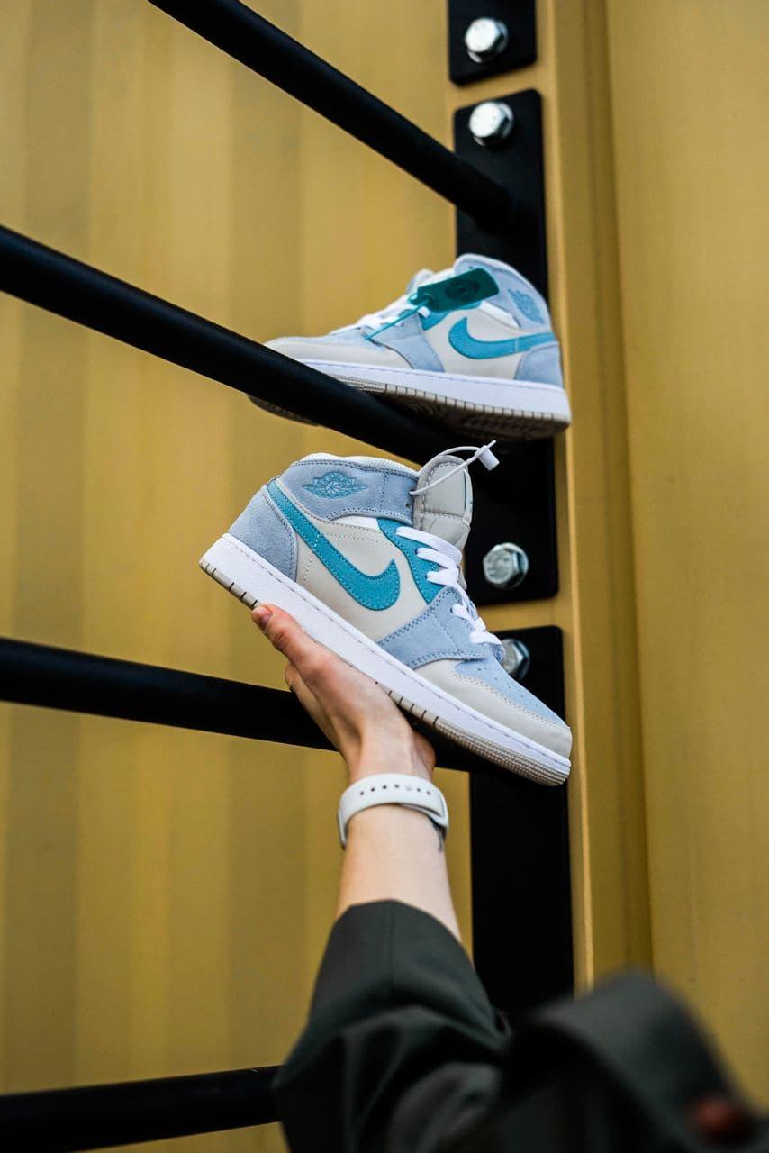 Nike Air Jordan Retro 1 MID SE SAIL LIGHT BLUE