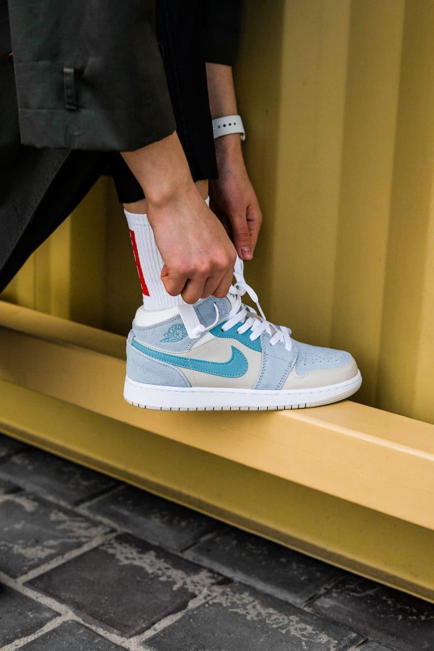 Nike Air Jordan Retro 1 MID SE SAIL LIGHT BLUE