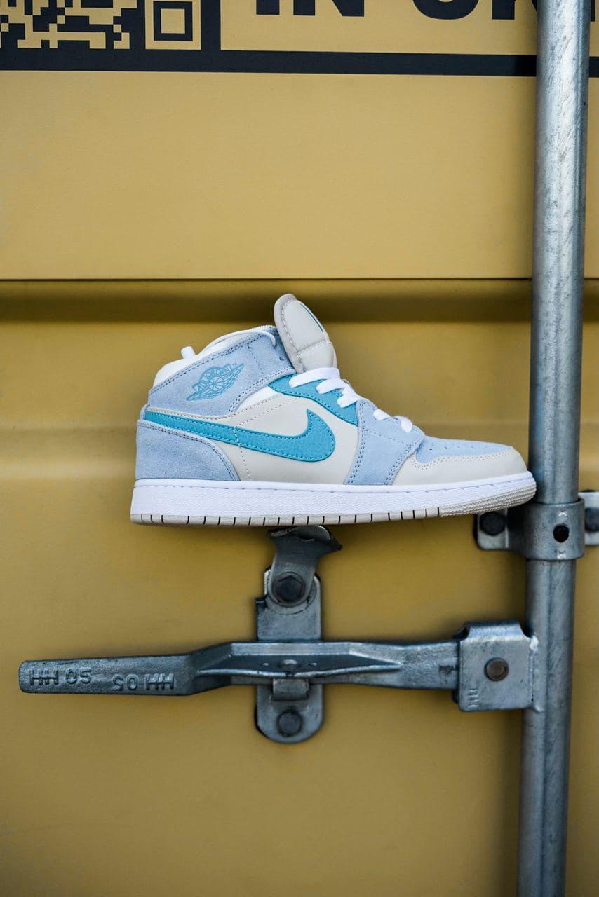 Nike Air Jordan Retro 1 MID SE SAIL LIGHT BLUE