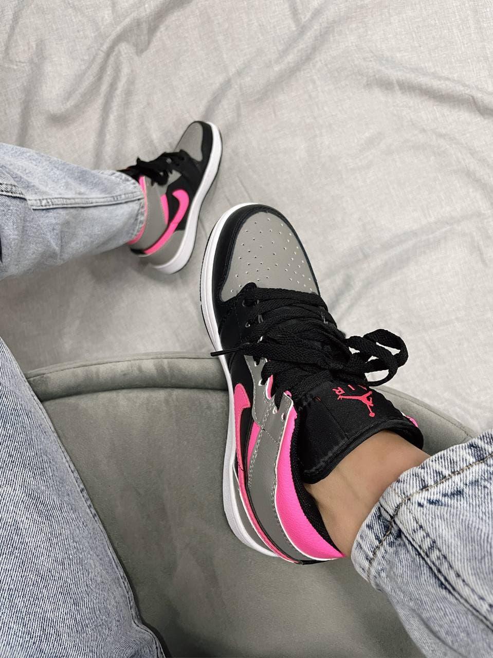Nike Air Jordan 1 Retro High Black Grey Pink