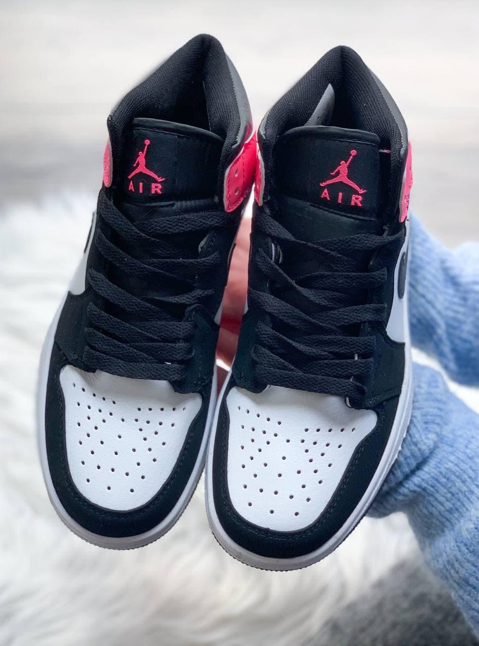 Nike Air Jordan 1 Retro High White Black Pink
