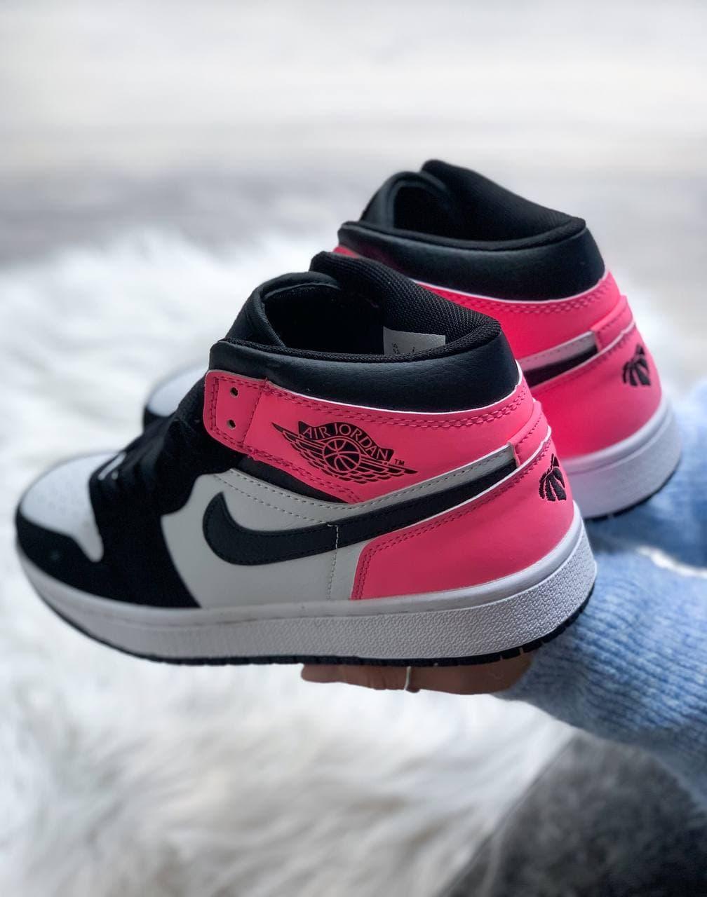 Nike Air Jordan 1 Retro High White Black Pink