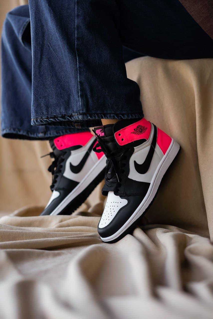 Nike Air Jordan 1 Retro High White Black Pink 2