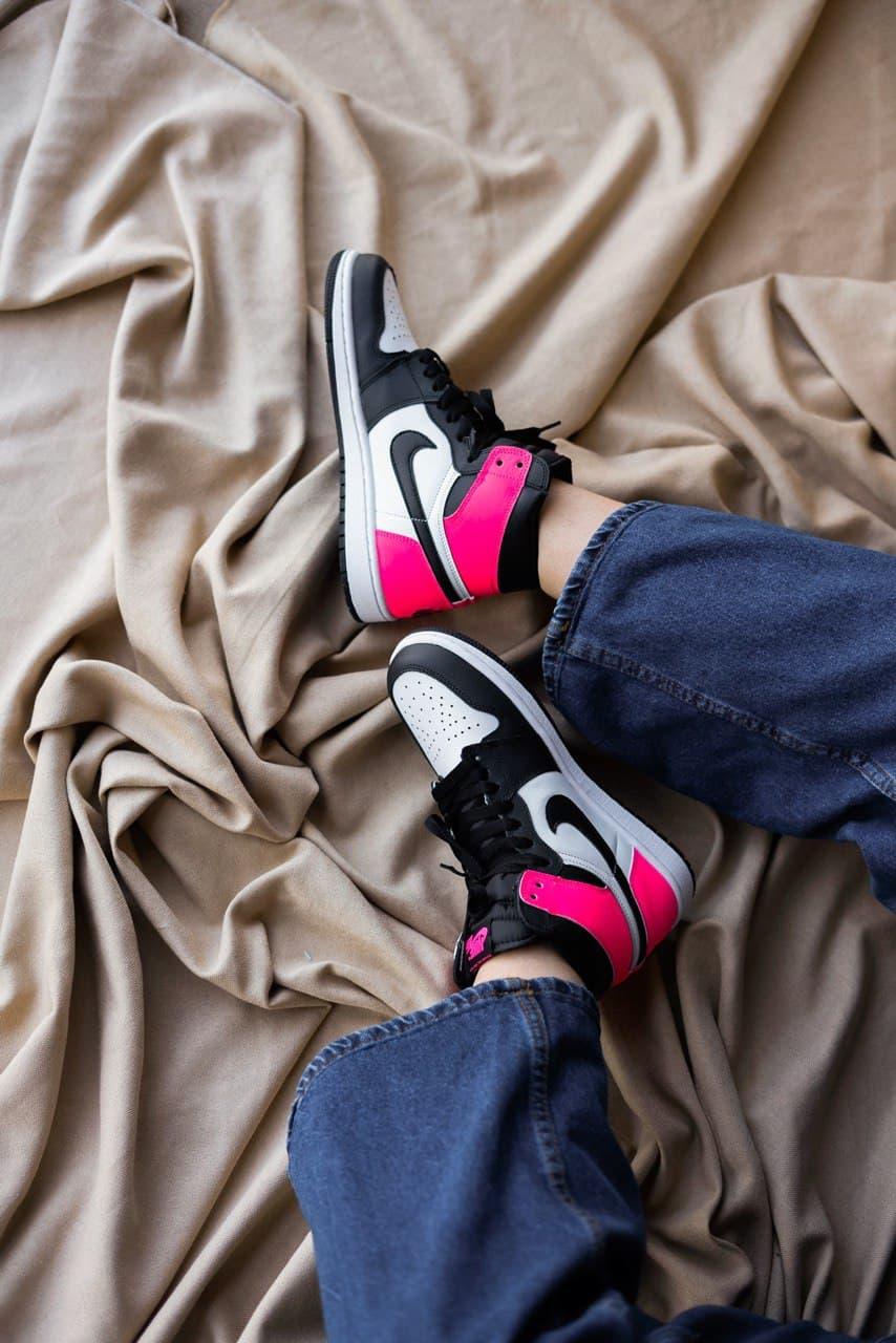 Nike Air Jordan 1 Retro High White Black Pink 2