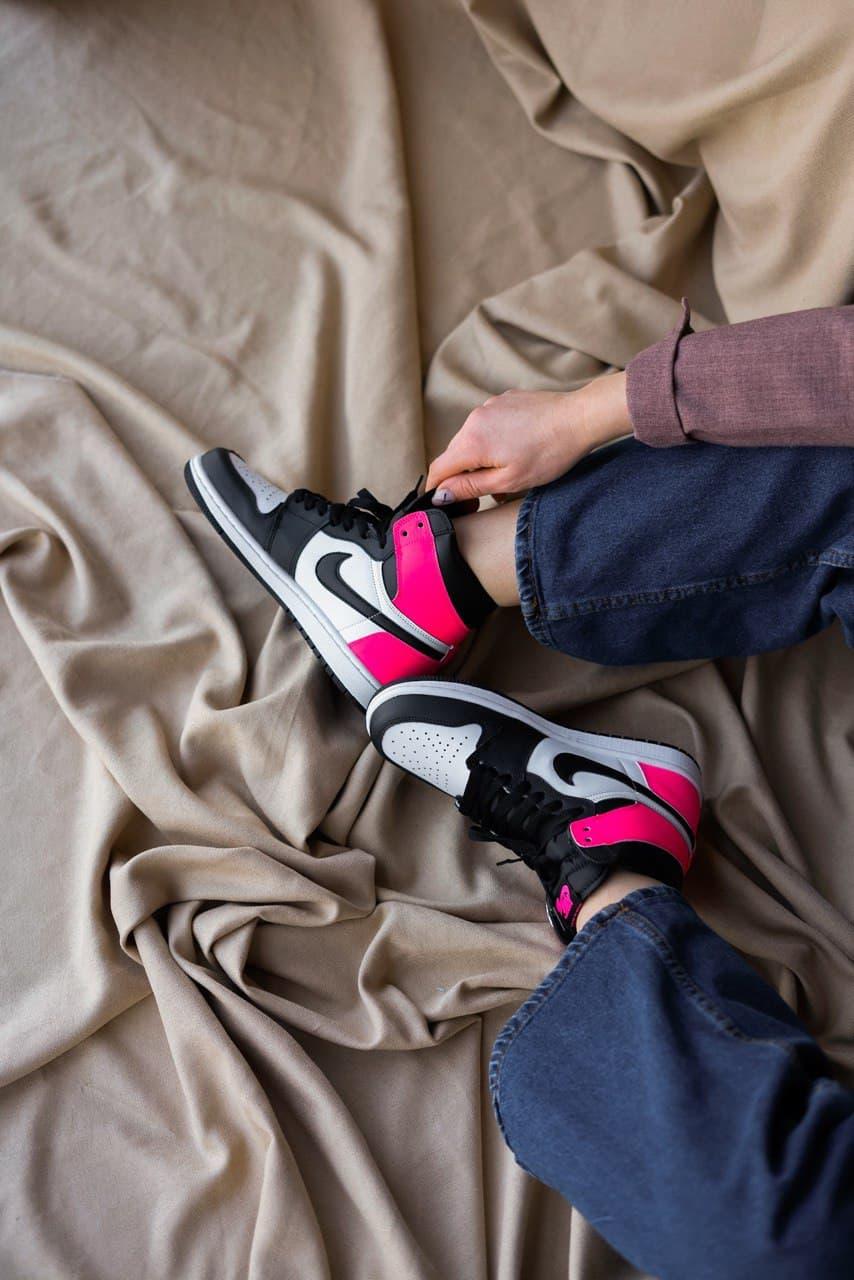 Nike Air Jordan 1 Retro High White Black Pink 2