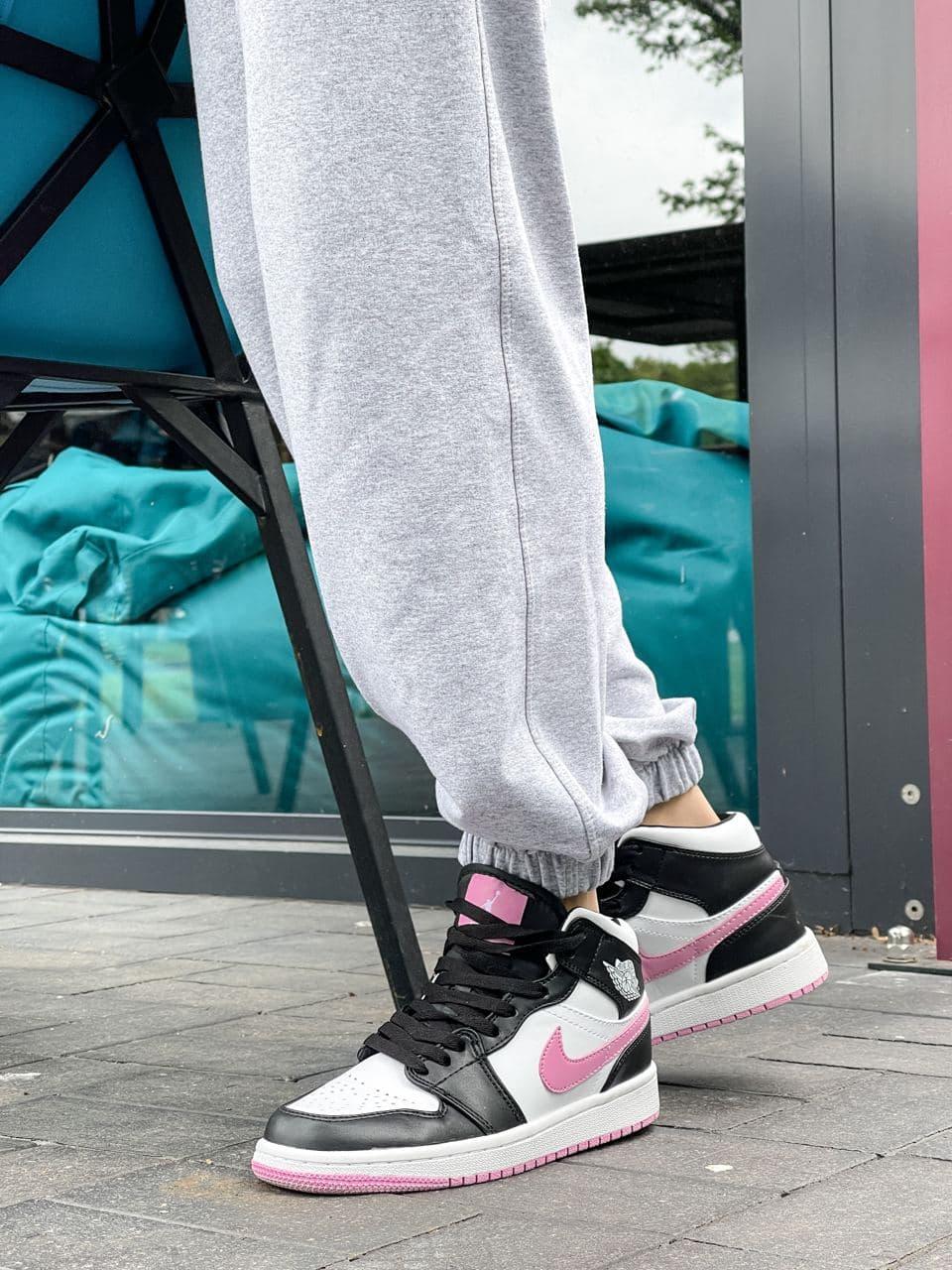 Nike Air Jordan 1 Retro Mid White Black Pink