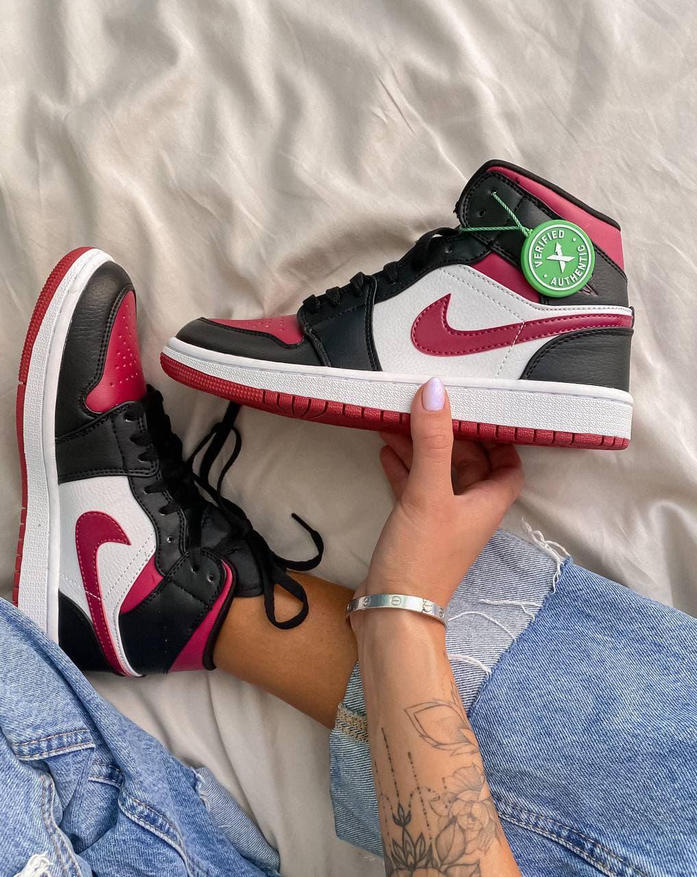 Nike Air Jordan 1 Retro Mid Maroon Black