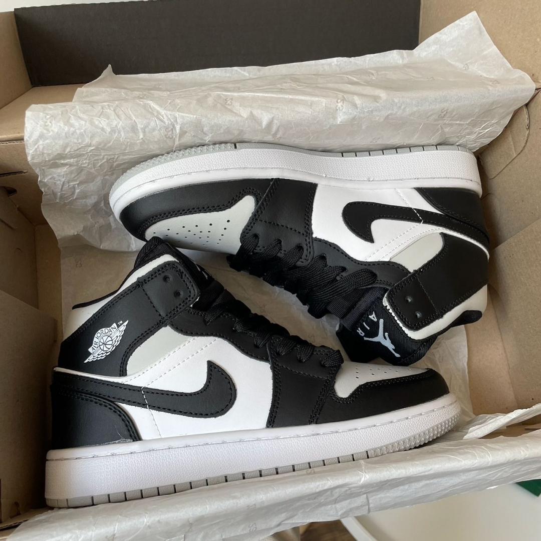 Nike Air Jordan 1 Retro Black White Grey