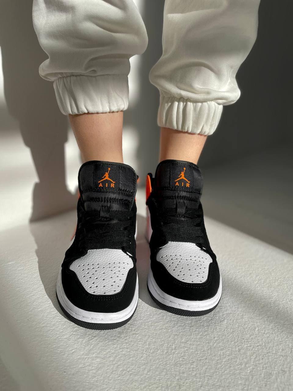 Nike Air Jordan 1 Retro Mid Black Orange White