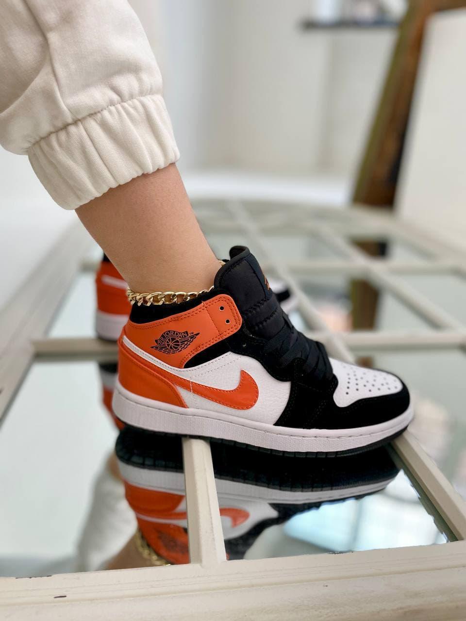 Nike Air Jordan 1 Retro Mid Black Orange White