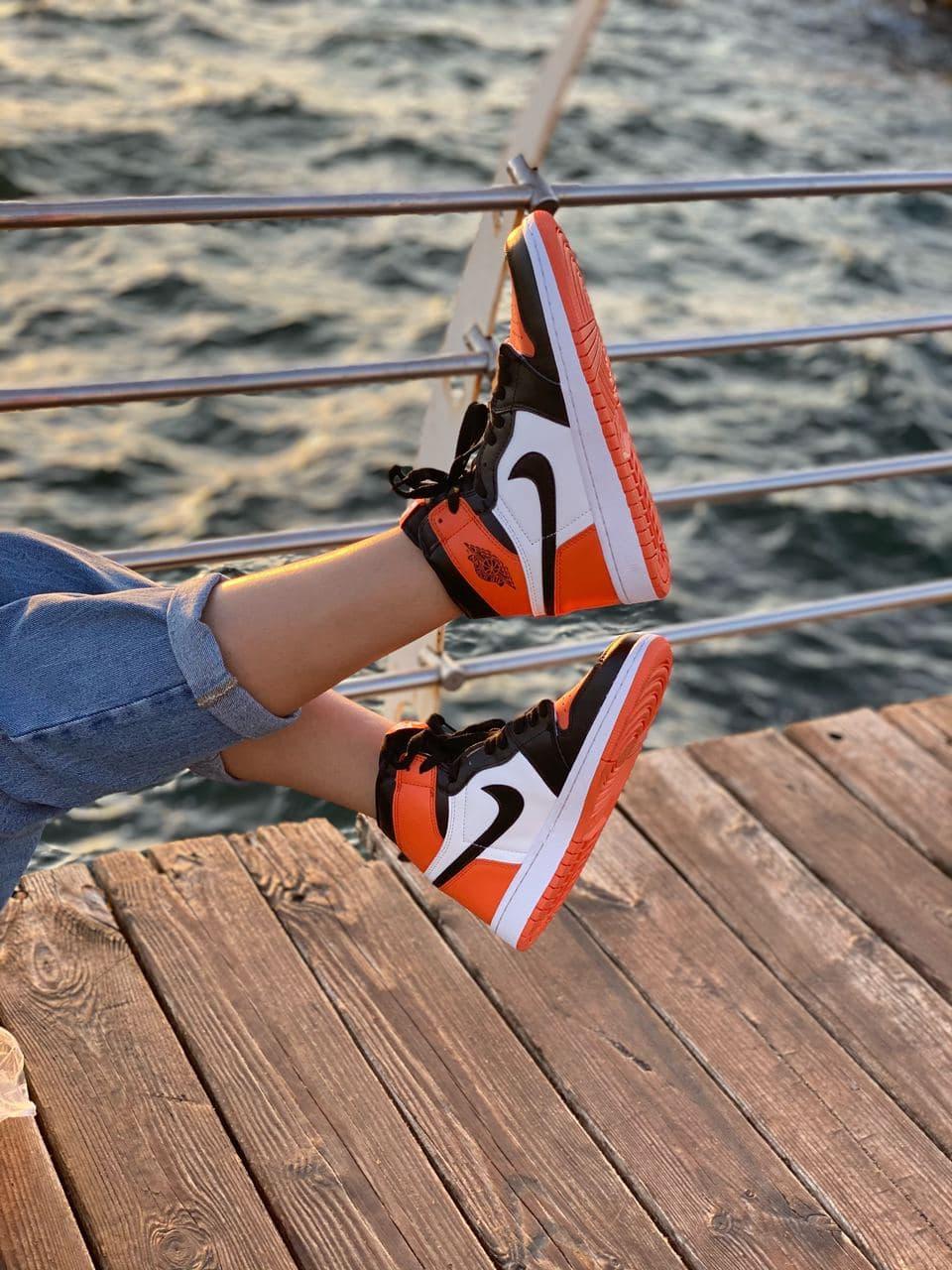 Nike Air Jordan 1 Retro High Black Orange White