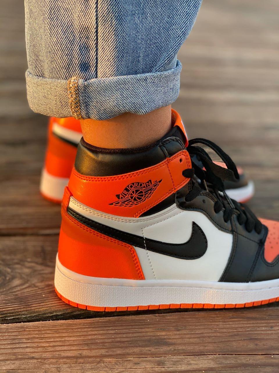 Nike Air Jordan 1 Retro High Black Orange White