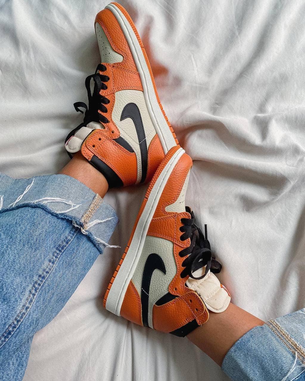 Nike Air Jordan 1 Retro High Orange White Black