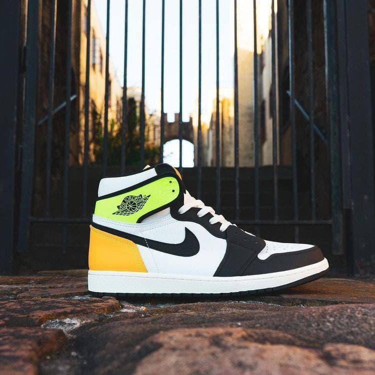 Nike Air Jordan 1 High OG Volt Gold