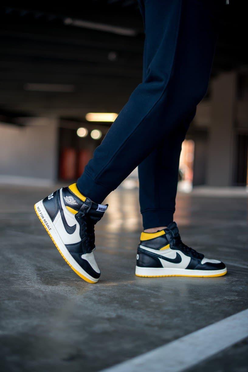 Nike Air Jordan 1 Retro Mid Yellow Black White