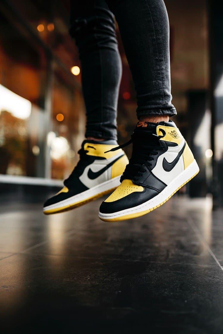 Nike Air Jordan 1 Retro Mid Black Yellow White