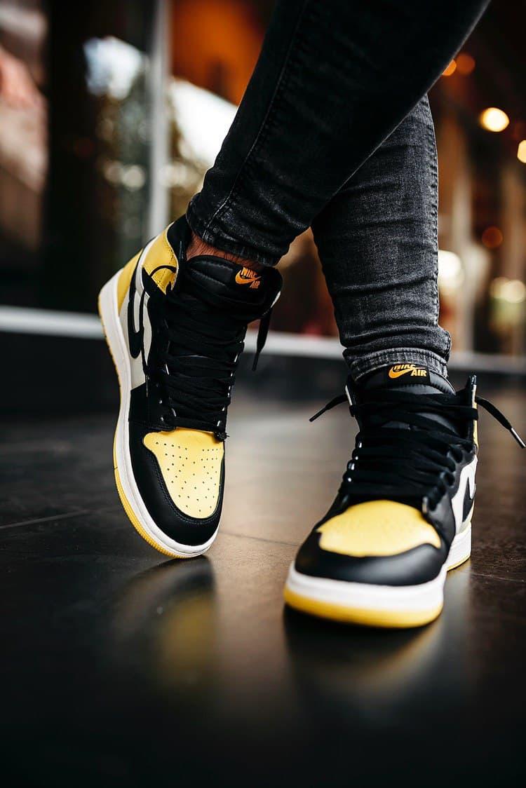 Nike Air Jordan 1 Retro Mid Black Yellow White