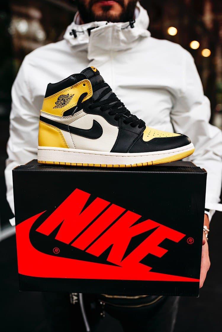 Nike Air Jordan 1 Retro Mid Black Yellow White