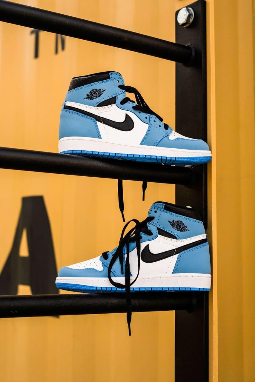 Nike Air Jordan 1 Retro High University Blue