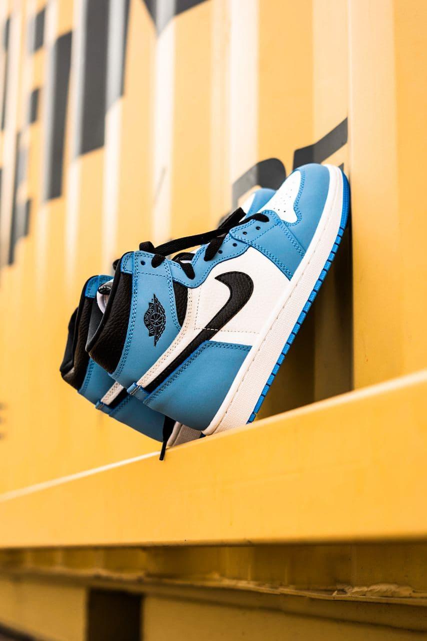 Nike Air Jordan 1 Retro High University Blue