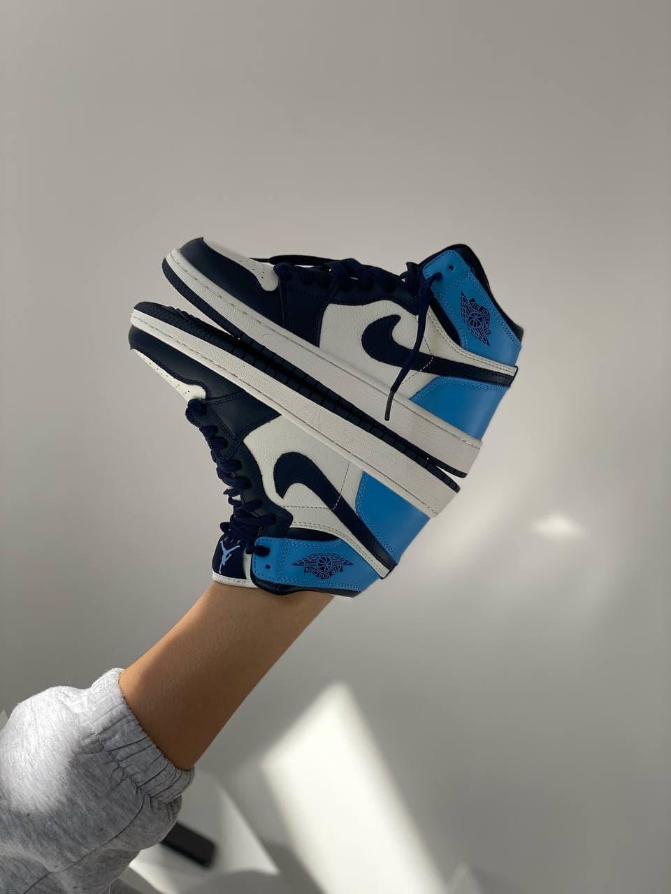 Nike Air Jordan 1 Retro High Patent Blue Toe