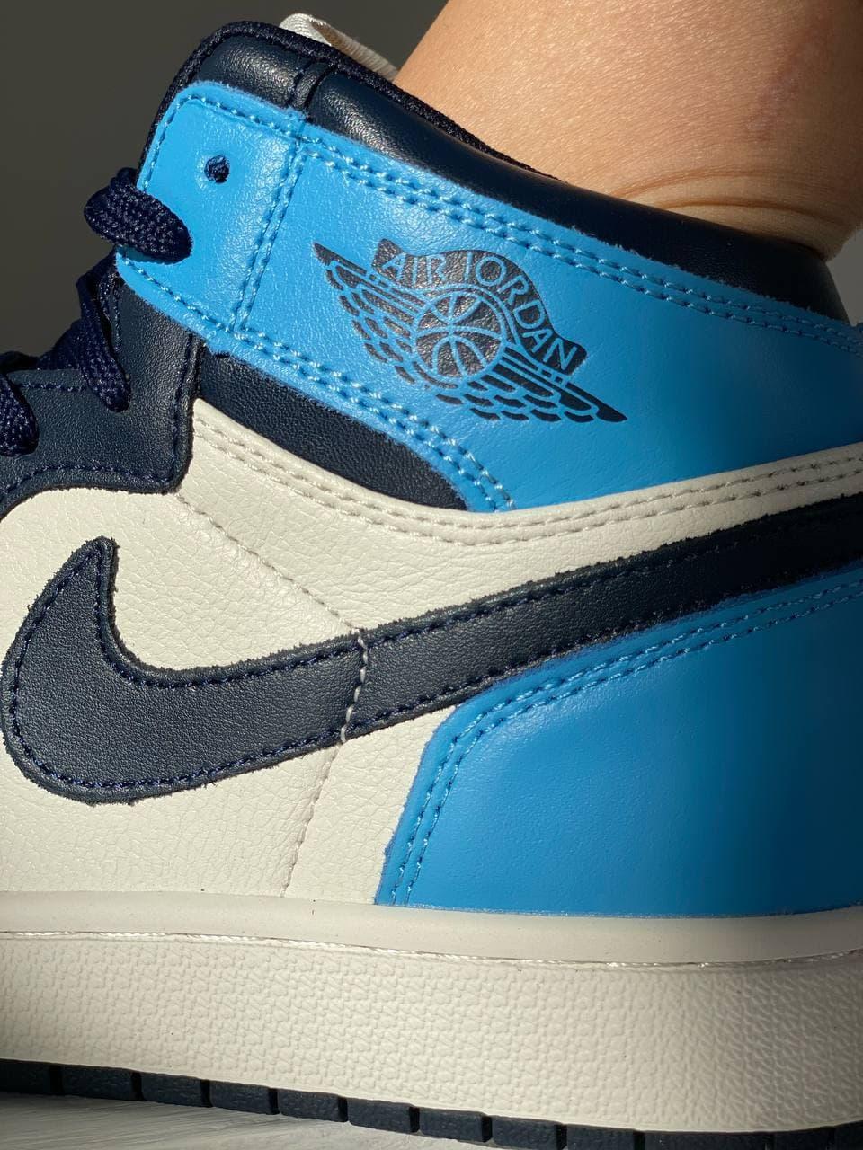 Nike Air Jordan 1 Retro High Patent Blue Toe