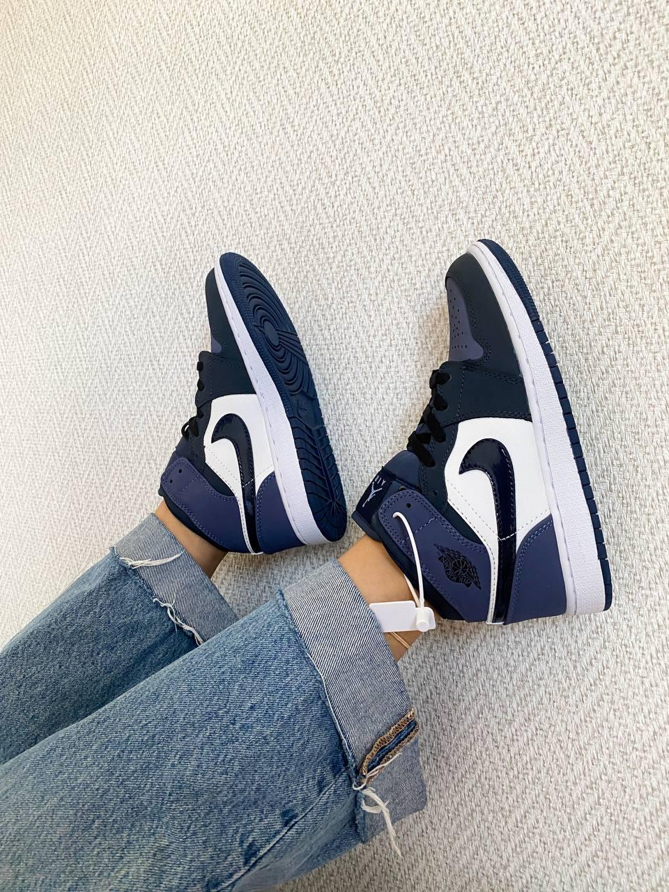 Nike Air Jordan 1 Retro High Violet White Black