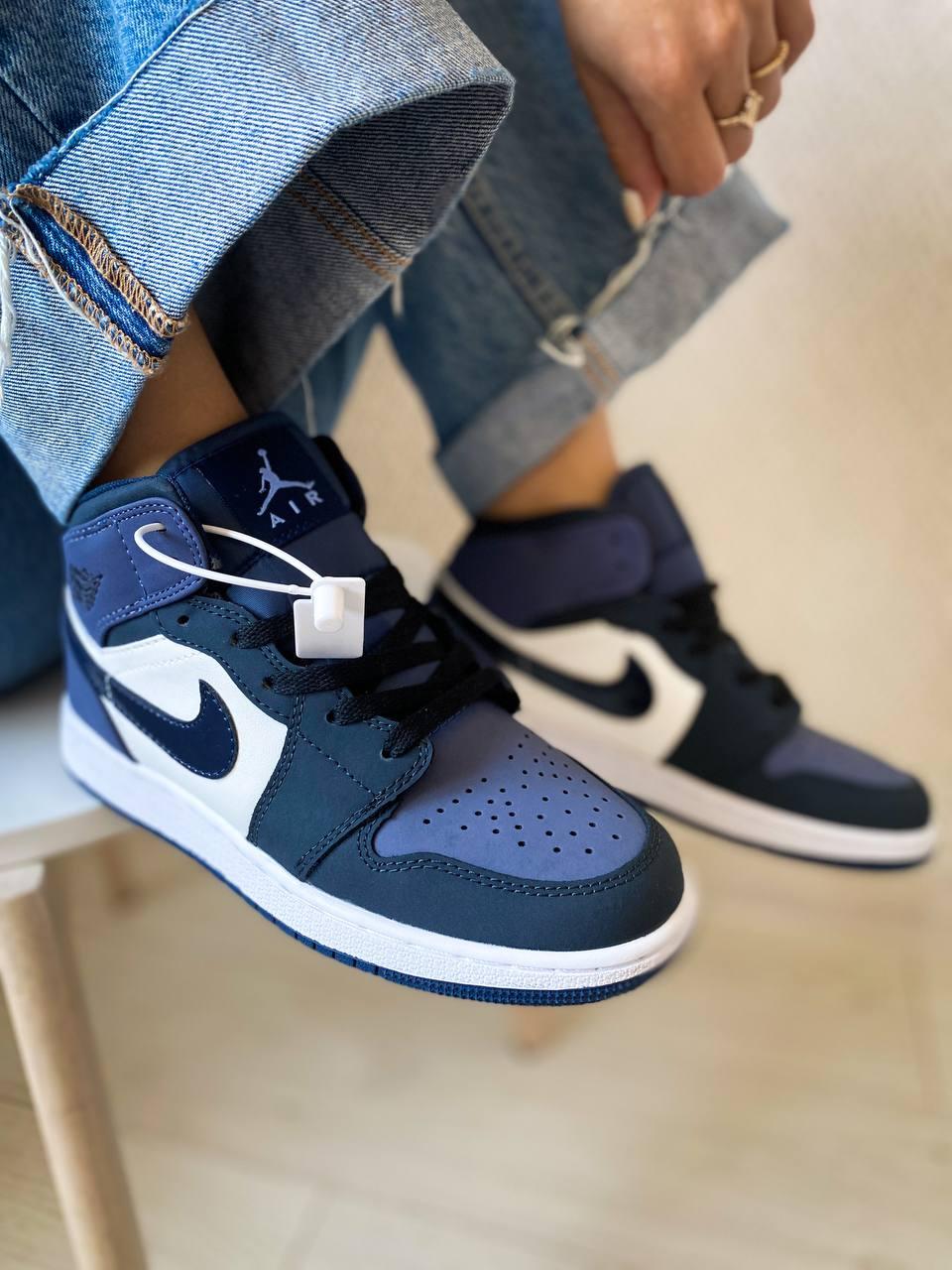 Nike Air Jordan 1 Retro High Violet White Black