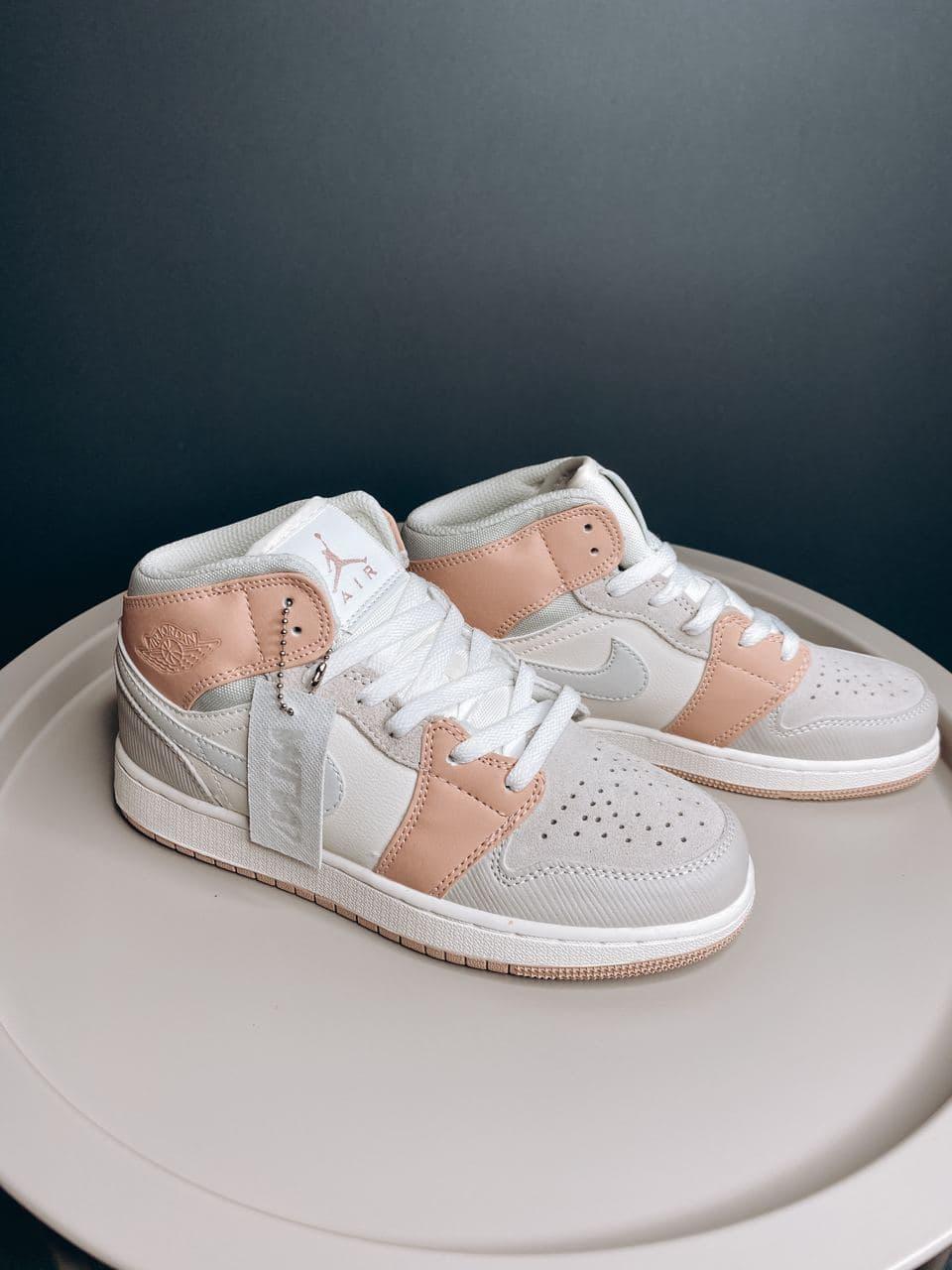 Nike Air Jordan 1 Retro High Pink Grey