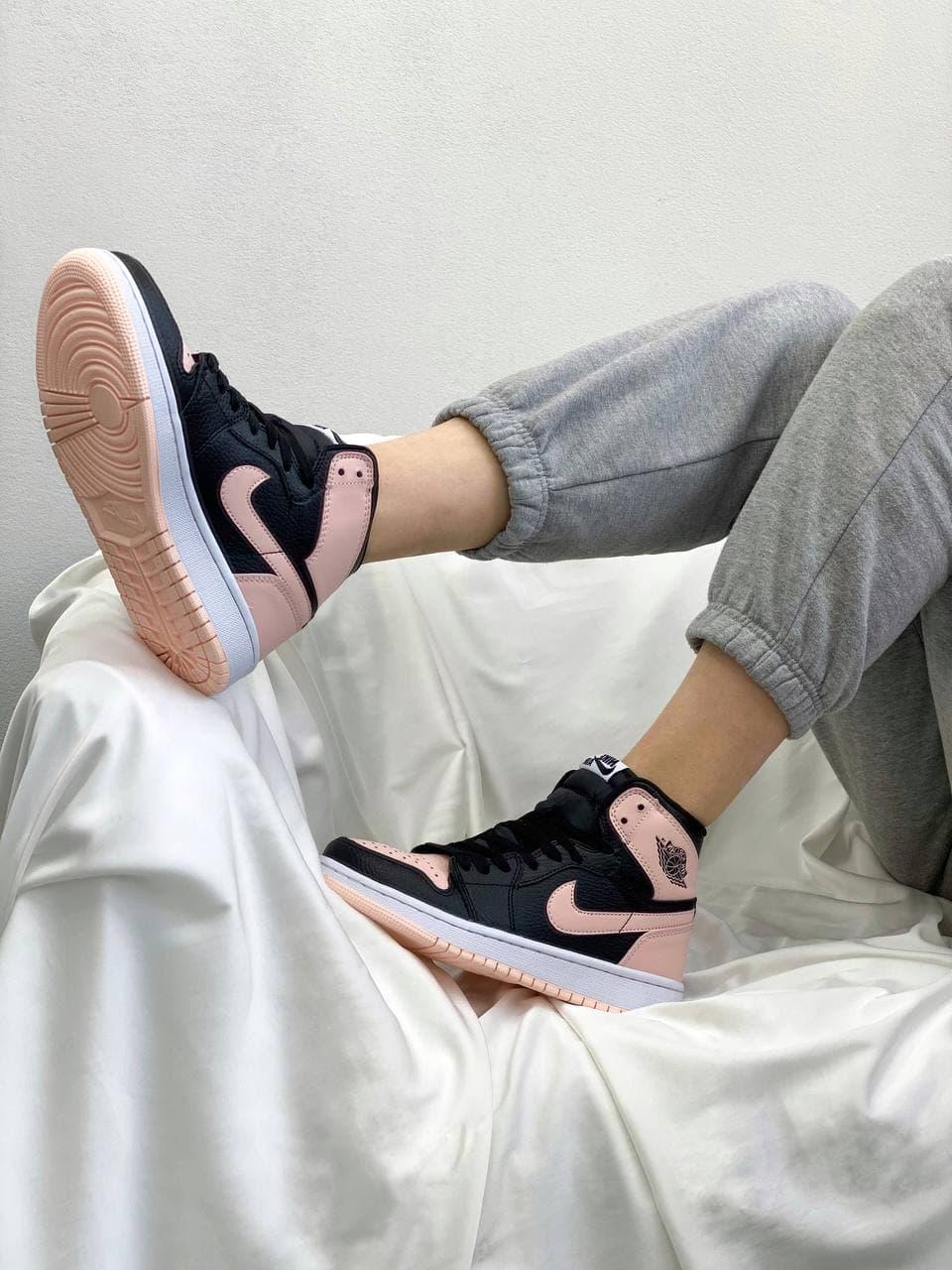 Nike Air Jordan 1 Retro Mid Patent Pink Toe