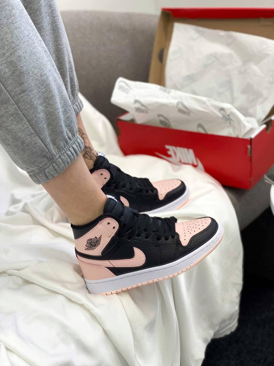 Nike Air Jordan 1 Retro Mid Patent Pink Toe