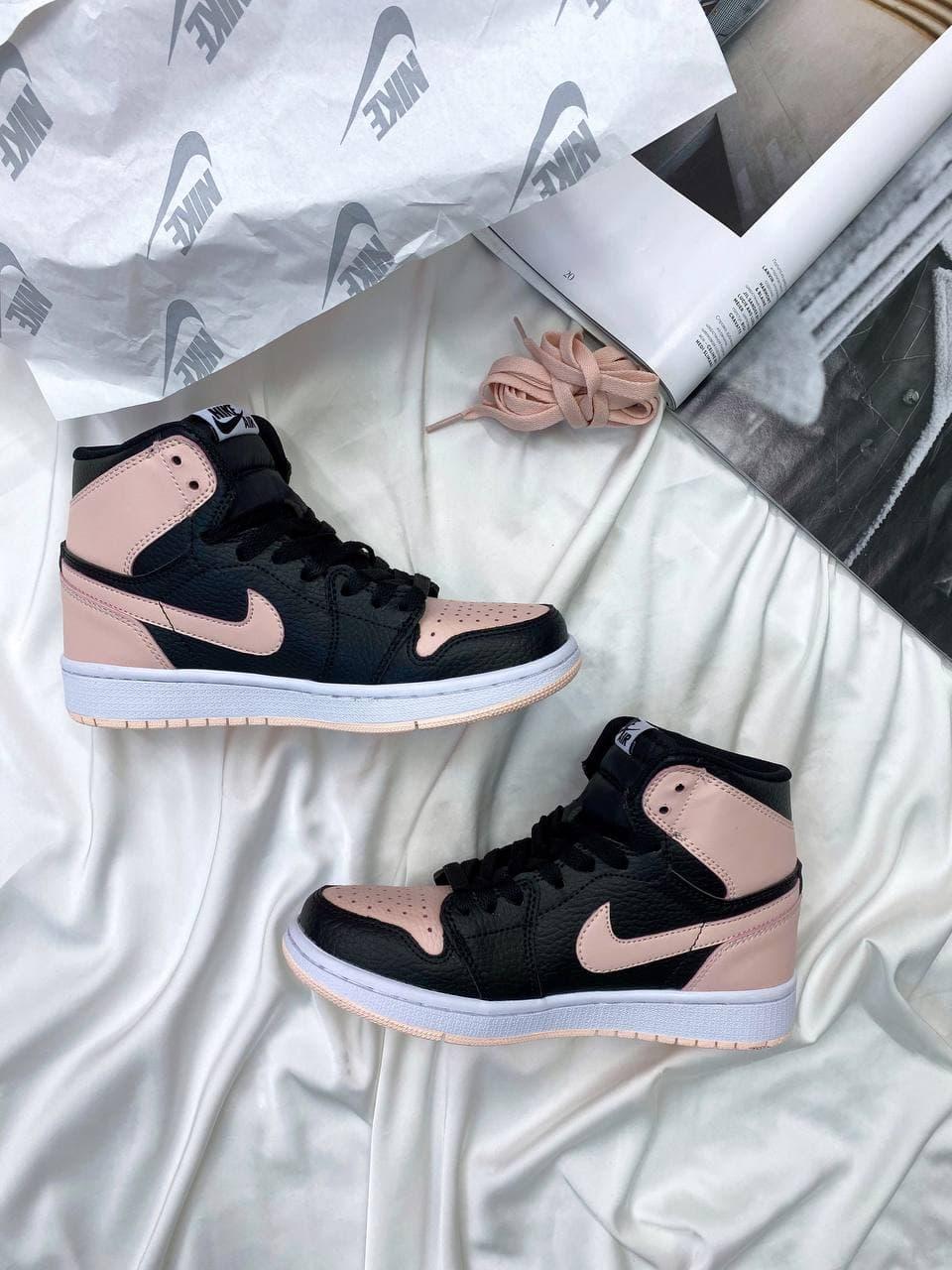Nike Air Jordan 1 Retro Mid Patent Pink Toe