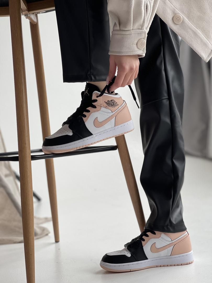 Nike Air Jordan 1 Retro High Patent Pink Toe 3