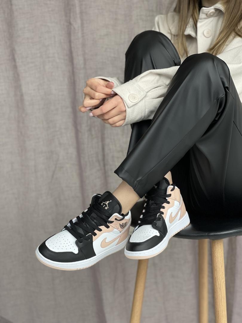 Nike Air Jordan 1 Retro High Patent Pink Toe 3
