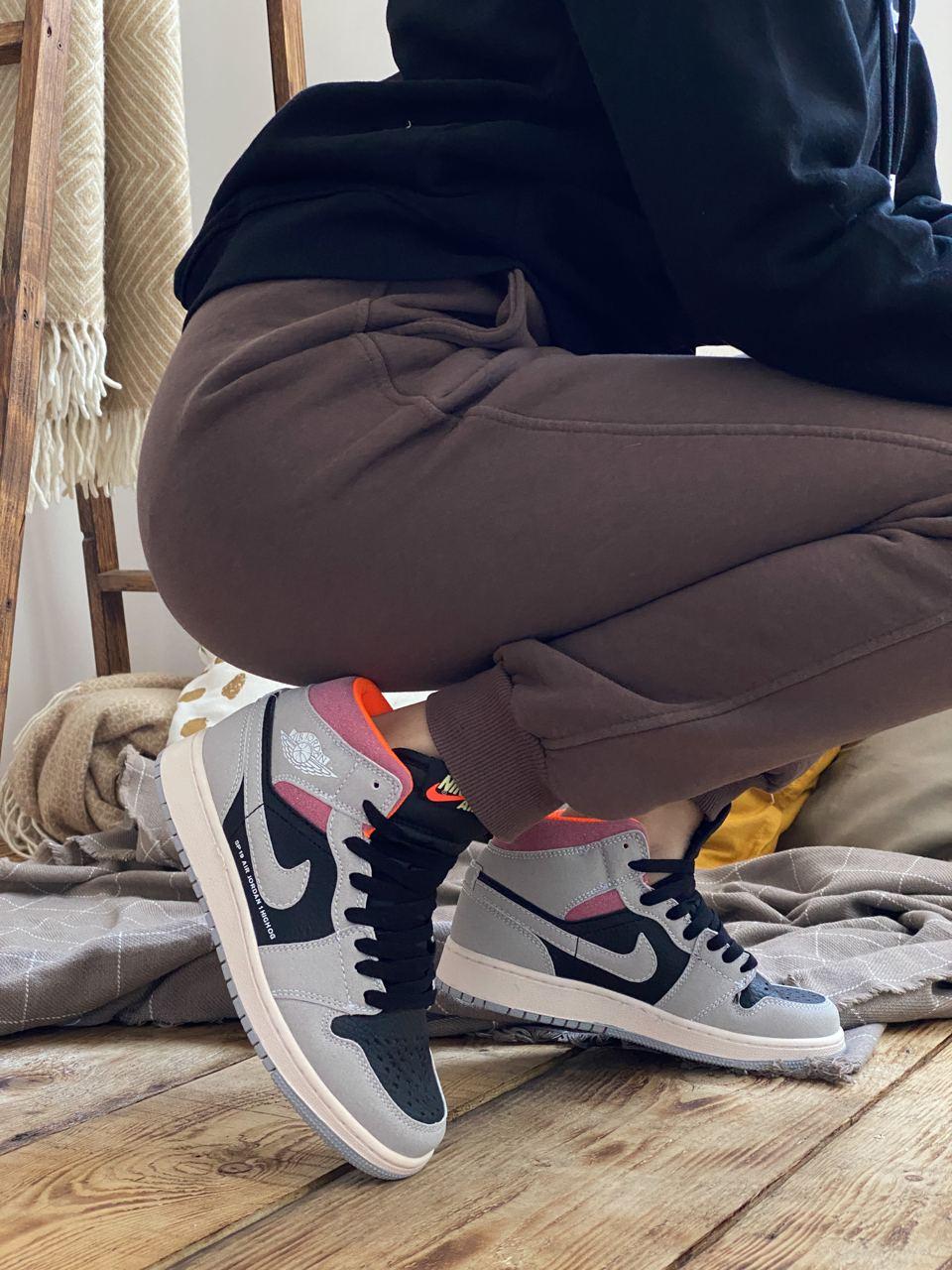 Nike Air Jordan 1 Retro Grey Crimson