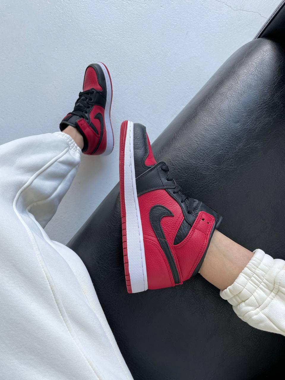 Nike Air Jordan 1 Retro Mid Red Black White