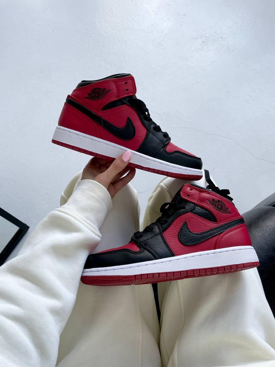 Nike Air Jordan 1 Retro Mid Red Black White