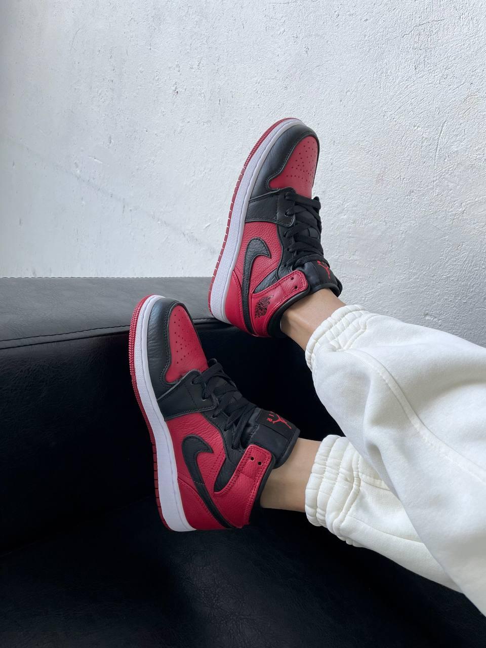 Nike Air Jordan 1 Retro Mid Red Black White