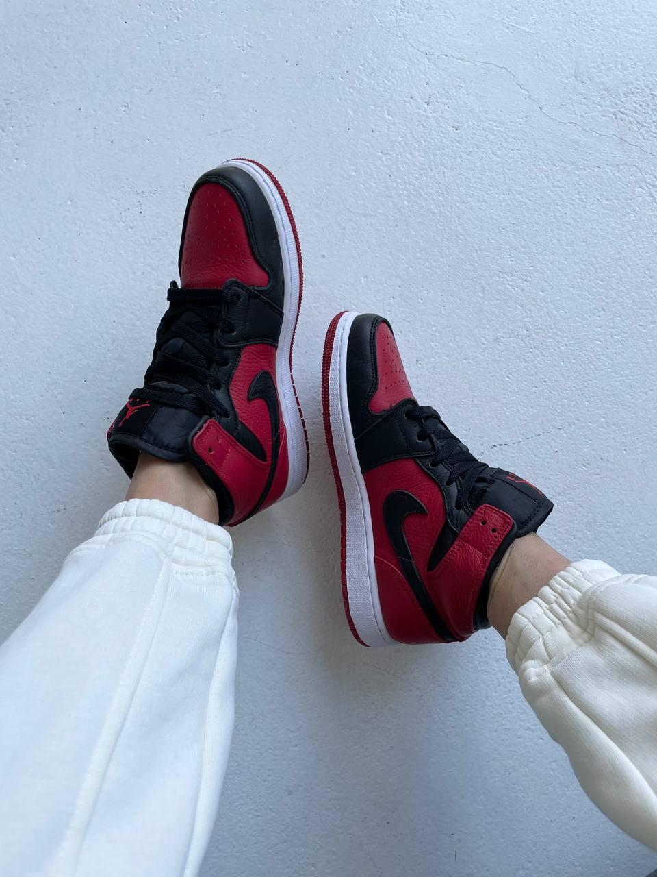 Nike Air Jordan 1 Retro Mid Red Black White
