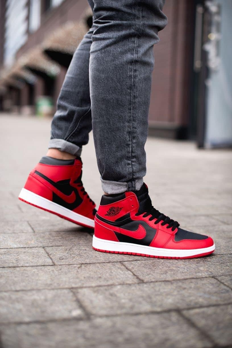 AirJordan Retro1 Black Red
