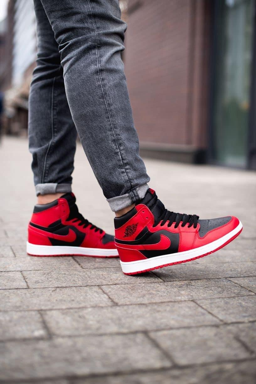 AirJordan Retro1 Black Red