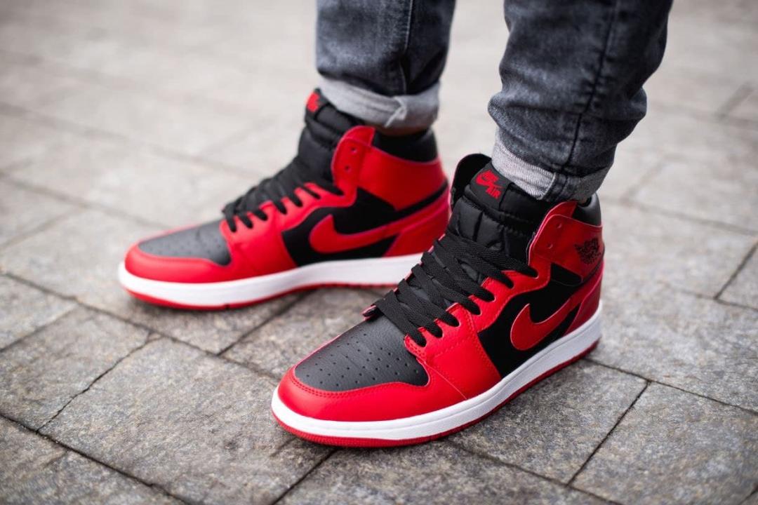 AirJordan Retro1 Black Red