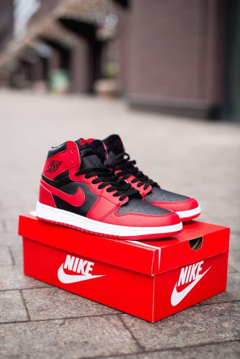 AirJordan Retro1 Black Red