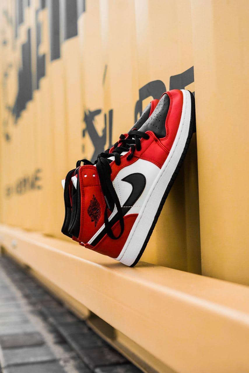 Nike Air Jordan 1 Retro Mid Black Red White 1